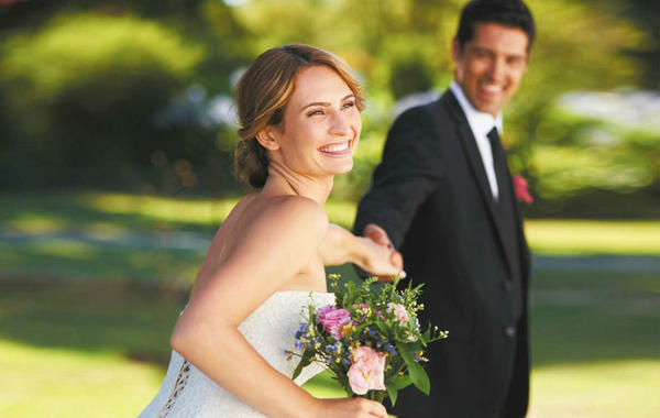 الزوج المسافر كيف يساعدك في تنظيم الزفاف؟