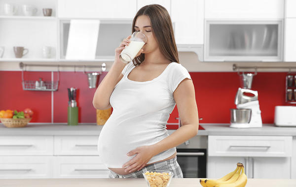 فوائد الحليب للمرأة الحامل..مع التفاصيل