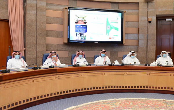 رئيس جامعة الملك عبدالعزيز يدشن الإصدار السابع لخطة الطوارئ والكوارث الرئيسية للجامعة 