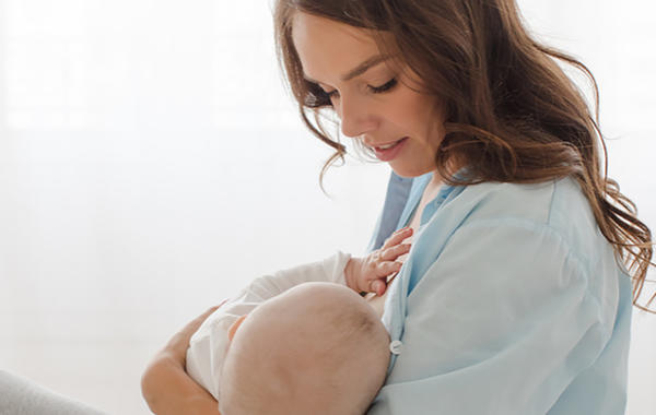 علامات شبع الطفل من الرضاعة الطبيعية