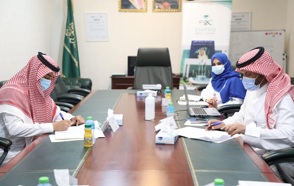 اتفاقية بين مجمع الملك عبدالله الطبي و  عيادات الأعمال  لرعاية الأفكار الريادية والمبادرات الإبداعية