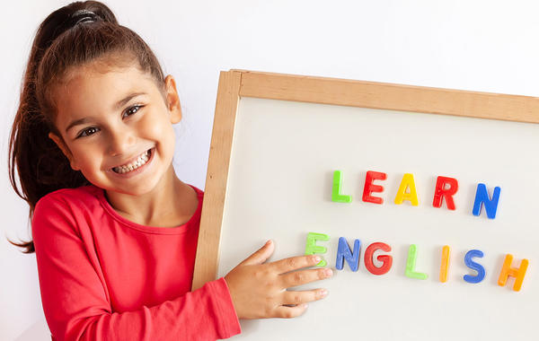 كيفية تأسيس الطفل في اللغة الإنجليزية