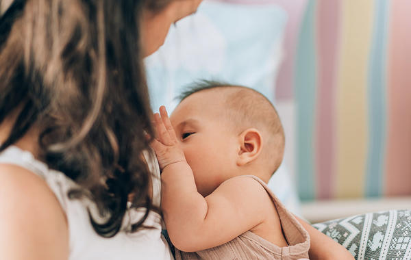 7 تعديلات لجعل الرضاعة الطبيعية أسهل 