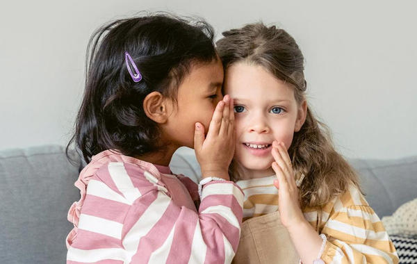 تأثير الصداقة المدرسية على سلوكيات الطفل