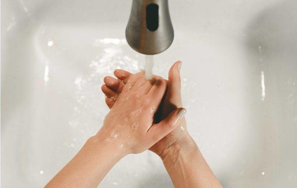 الطرق الصحيحة لغسل اليدين في يومها العالمي