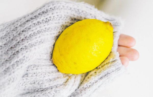 فوائد صحية عديدة لليمون الأصفر للنساء