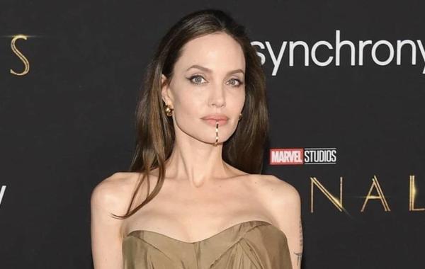 Angelina Jolie | مجلة سيدتي