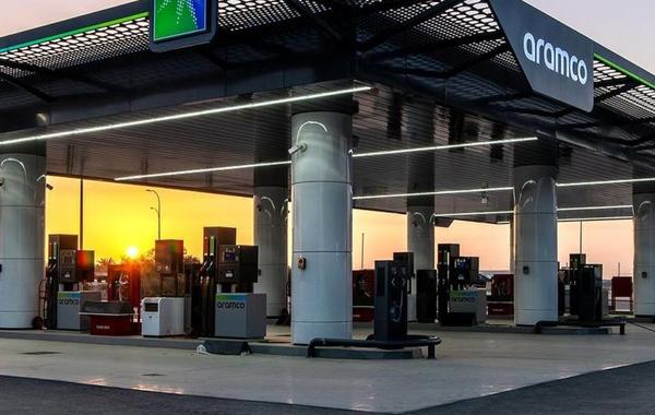 أرامكو السعودية وتوتال إنرجيز يدشنان أولى محطات شبكتهما المشتركة لبيع الوقود بالتجزئة في المملكة