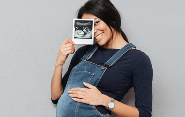 الشهر الرابع من الحمل: يتحرك الجنين وتستعيد الحامل شهيتها