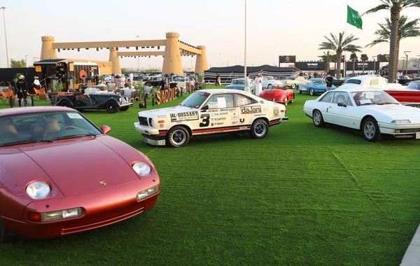 ويُقدَّم في المعرض ما يزيد عن 600 سيارة فارهة لأشهر وأفخم الماركات العالمية