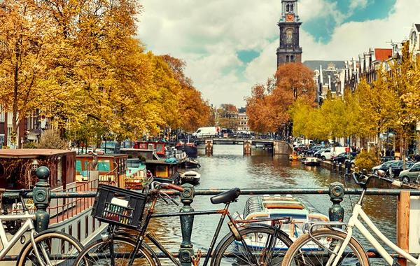 أماكن سياحية يجب زيارتها في أمستردام  خلال رحلتك في 2022