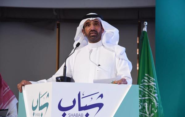 وزير الموارد البشرية السعودي يعلن إطلاق جائزة العاملين مع الشباب 