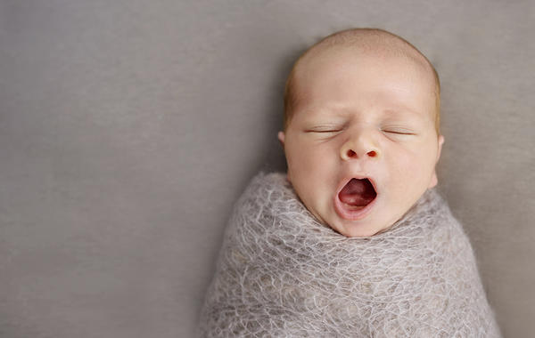 أسباب عدم بكاء الطفل حديث الولادة