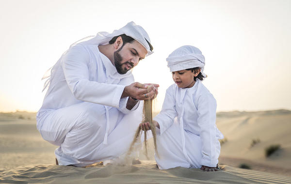 جولة في عادات وتقاليد الطفل الخليجي