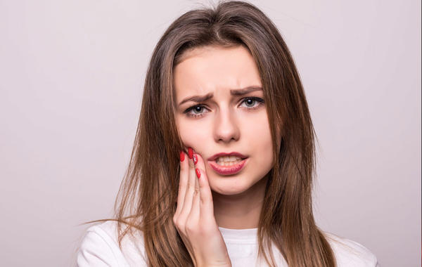 أسباب فطريات الفم وعوامل الخطر