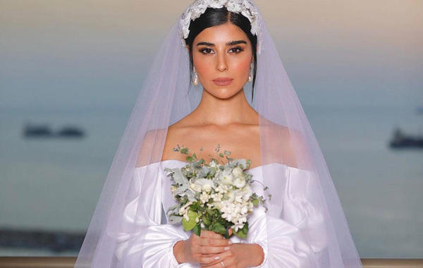 زينة مكي تحذف صور زفافها من نبيل خوري بطريقة مفاجئة وتثير التساؤل عن انفصالهما
