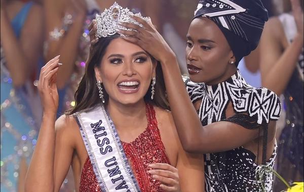 تتويج المكسيكية أندريا ميزا بلقب ملكة جمال الكون 2021