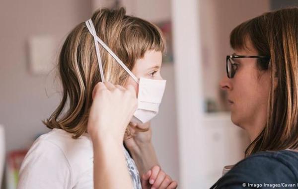 أطباء أمريكيون وباء كورونا يؤثر بشكل ملحوظ على نظر الأطفال 