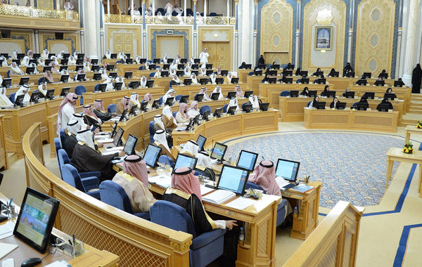 الشورى السعودي يطالب بدراسة السماح للأجانب غير المقيمين بتملك العقار