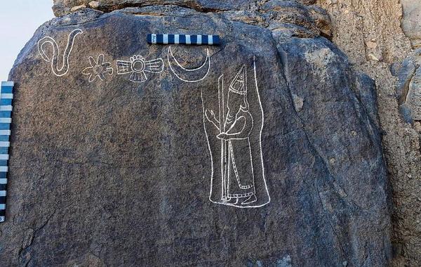 هيئة التراث السعودية تكشف عن شواهد أثرية للملك البابلي نابونيد في حائل