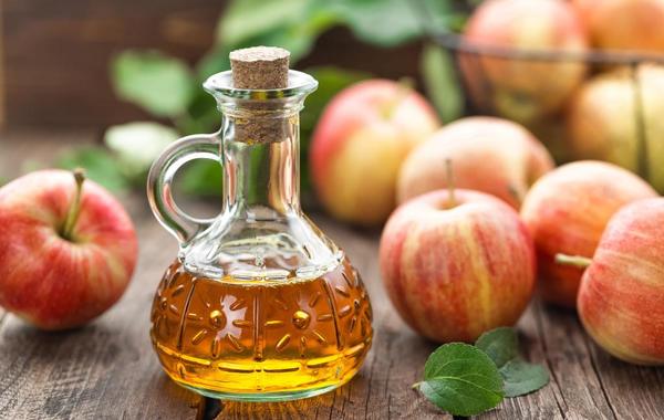 الغذاء والدواء السعودية: تناول خل التفاح قبل وبعد الوجبات لا يفيد الجهاز الهضمي