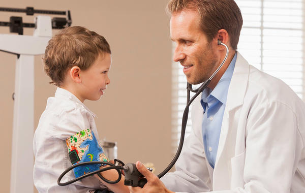 أسباب انخفاض ضغط الدم عند الأطفال وطريقة علاجه
