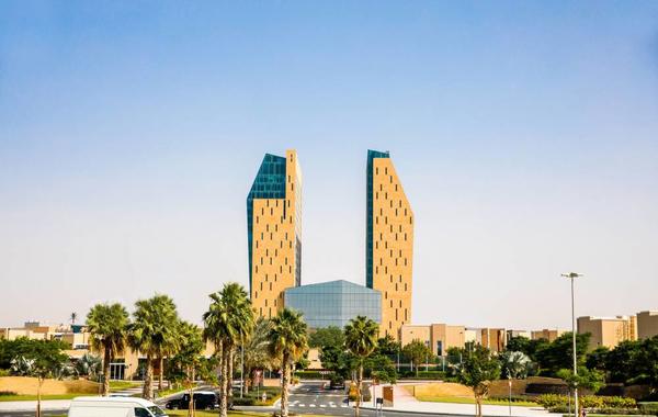 مجمع دبي للعلوم يبحث آفاق خدمات الرعاية الصحية خلال آراب هيلث. الصورة من "وام"