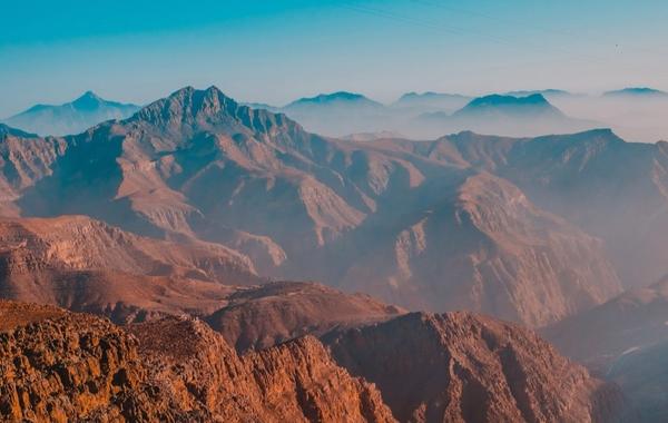 جبل جيس- الصورة من الموقع الرسمي لسياحة رأس الخيمة