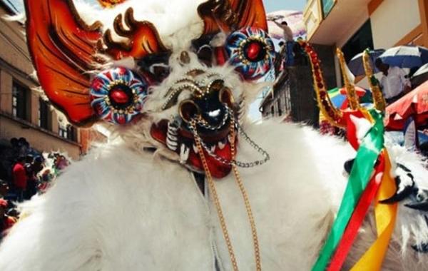 مهرجان أورورو في بوليفيا