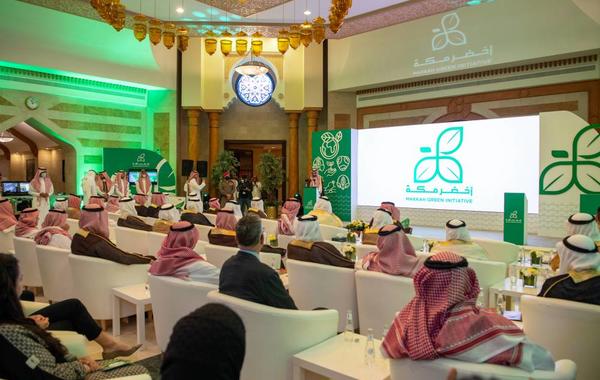 مستشار خادم الحرمين يطلق مبادرة أخضر مكة تعزيزاً للالتزام البيئي وزيادة الغطاء النباتي