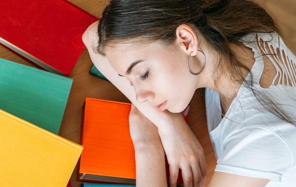  كثرة النوم عند المراهقين