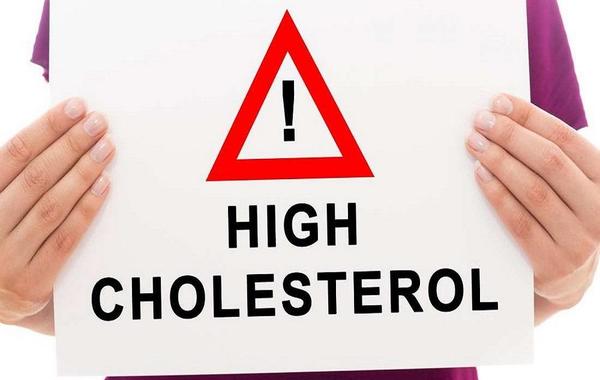 أعراض ارتفاع الكوليسترول الضار عند النساء وطرق خفضه
