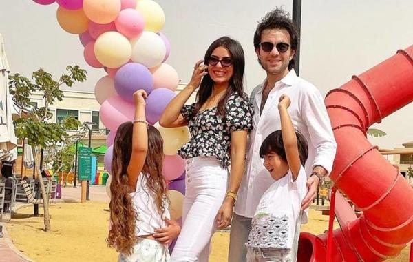 شريف رمزي وزوجته ريهام أيمن  وابناهما شريف وليليا - الصورة من حسابها على انستغرام