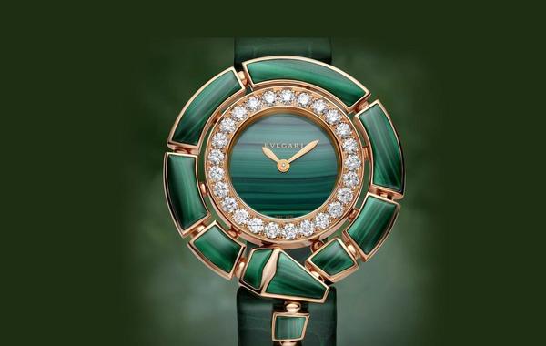 ساعات فاخرة من المالاكيت  Malachite Timepieces