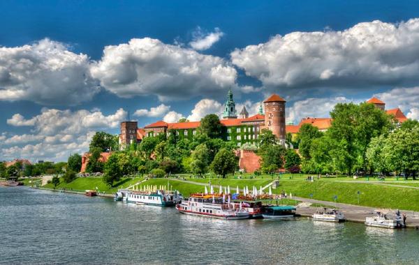 نشاطات وعناوين سياحية جذابة في بولندا