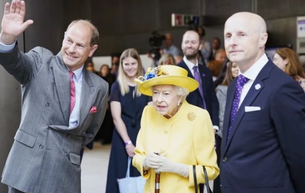 الملكة إليزابيث الثانية - الصورة من حساب العائلة الملكية على انستغرام