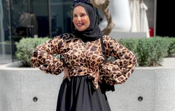 مدوّنة الموضة المصرية هدوة بأزياء بطبعات الحيوانات