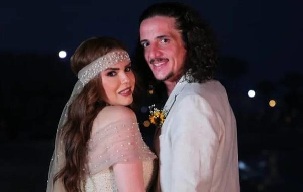 دنيا عبدالعزيز وزوجها مصطفى كامل- الصورة من حساب دنيا على إنستجرام