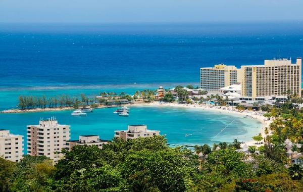 متعة السياحة في جامايكا