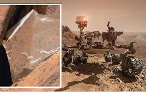  مركبة ناسا تكشف حقيقة وجود جسم فضى لامع على كوكب المريخ