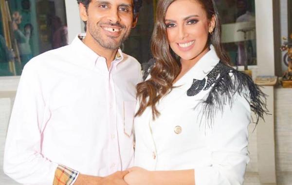 اسراء عبد الفتاح وزوجها حمدي الميرغني - الصورة من حسابها على انستغرام