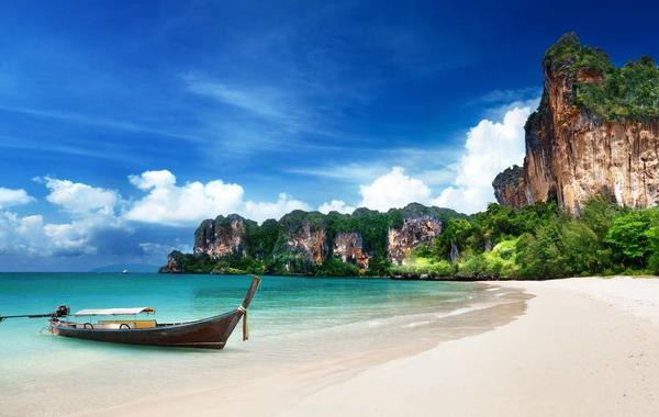 شهر عسل رومانسي على شواطئ كرابي في تايلاند