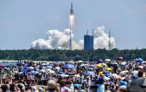 إطلاق صاروخ ينقل الوحدة الثانية للصين لمحطة تيانجونج الفضائية من ميناء وينتشانغ الفضائي في جنوب الصين في 24 يوليو 2022 