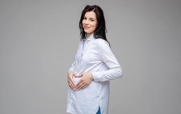 صورة لحامل تعاني من مشاكل الحمل