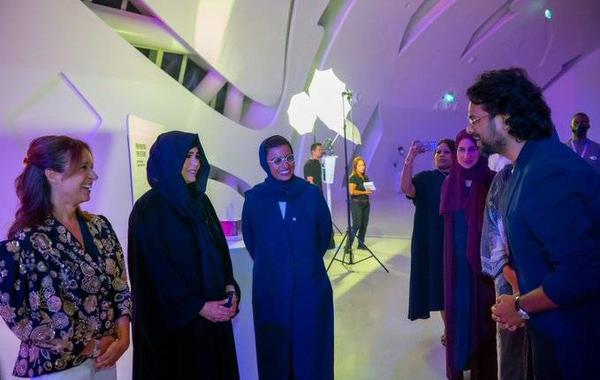لطيفة بنت محمد تشهد حفل الافتتاح الرسمي لفرع معهد "مارانجوني" في دبي. الصورة من مكتب دبي الإعلامي