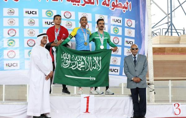 أخضر الدراجات يحصد 24 ميدالية في ختام البطولة العربية للمضمار - الصورة من حساب الاتحاد السعودي للدراجات