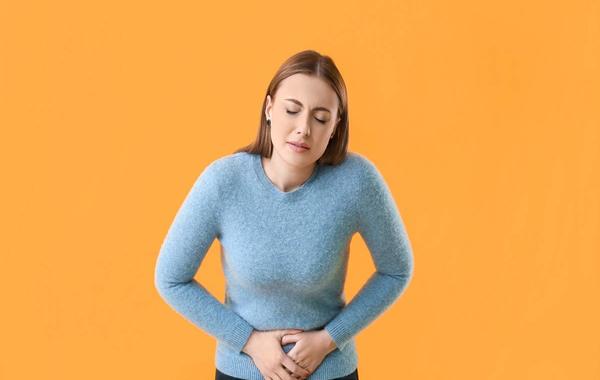 أسباب وأعراض التهاب عنق الرحم عديدة