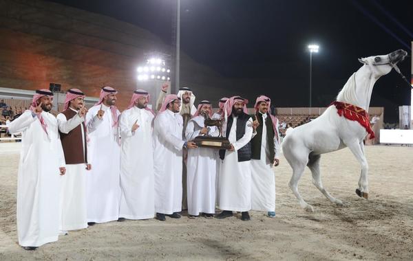 ختام مهرجان الرياض للجوادالعربي الأصيل بتتويج البطل فهد التنهاة بذهبية الأفحل