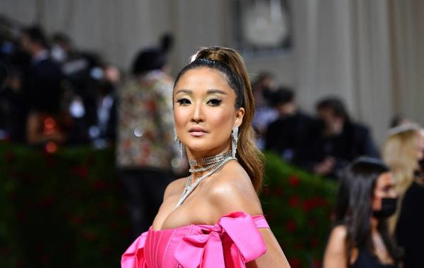 US-Korean actress Ashley Park arrives for the 2022 Met Gala at the Metropolitan Museum of Art on May 2, 2022, in New York.  ANGELA WEISS / AFP