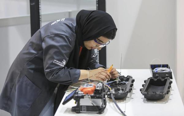 الإمارات الأولى عالميا في قطاع التعليم والتدريب التقني والمهني. الصورة من "وام"